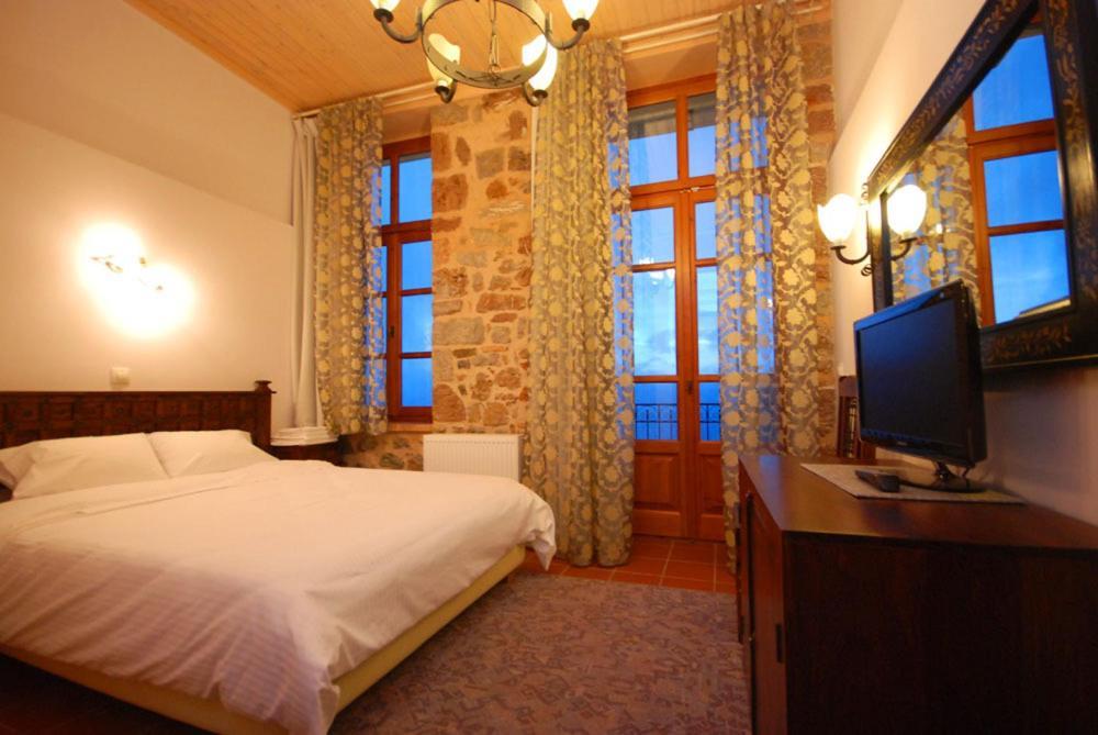 Hotel Parnassos Arachova Exterior photo