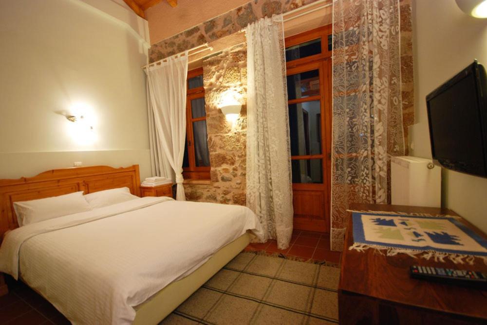 Hotel Parnassos Arachova Exterior photo