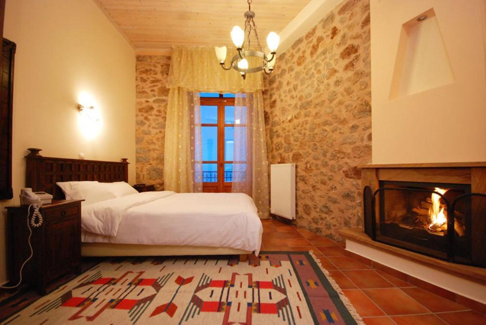 Hotel Parnassos Arachova Exterior photo